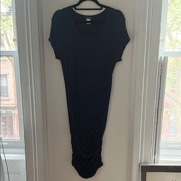 Elegant Navy  Dress - Picture 1 of 4